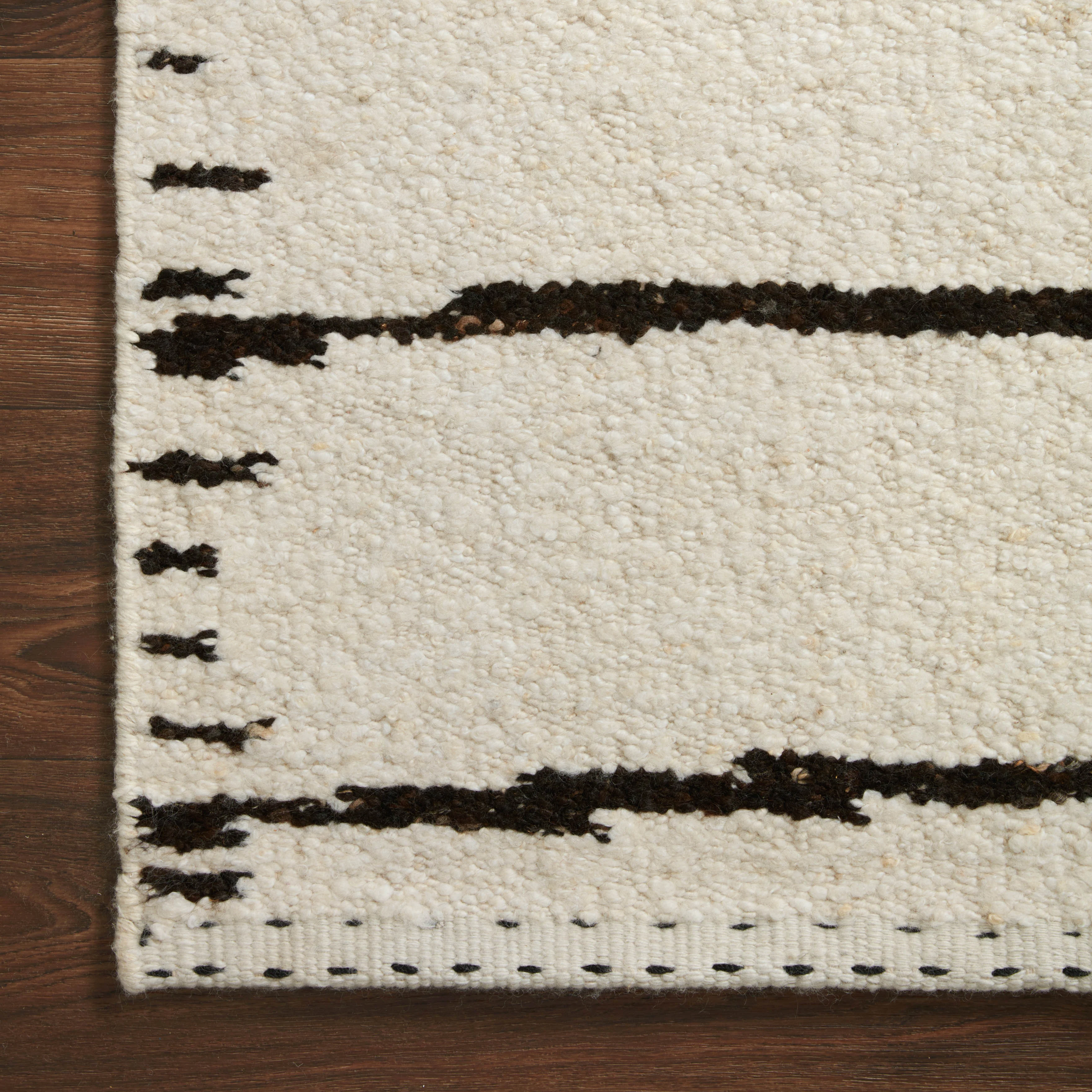 Bowie Rug in Pearl / Smoke - Image 3