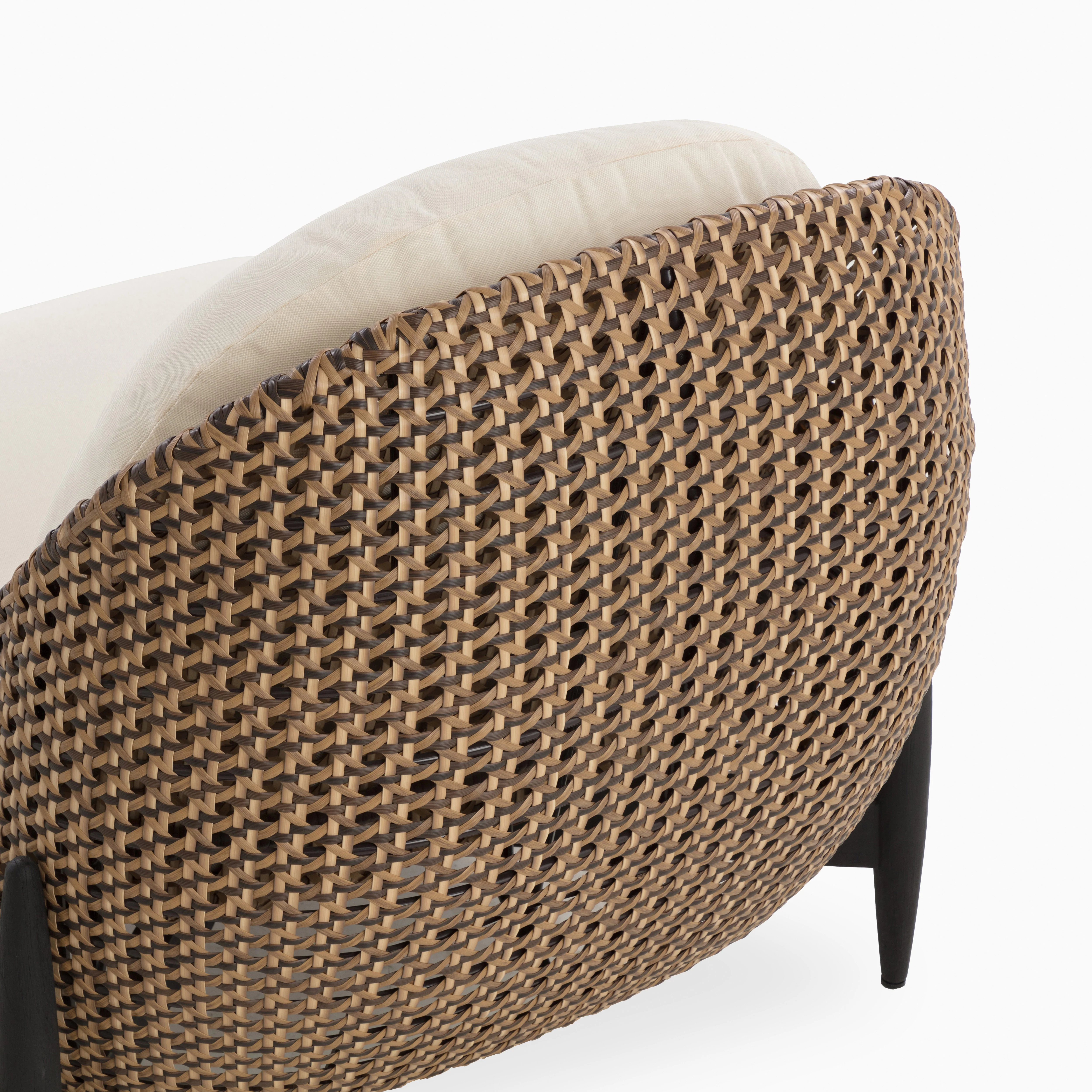 Briaro Outdoor Lounge Chair in Cream - Image 4