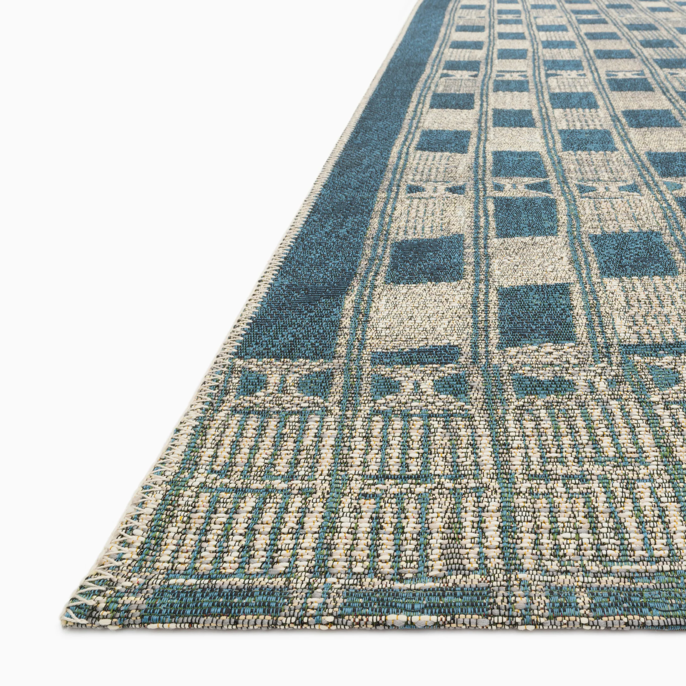 Evermere Indoor/Outdoor Rug in Blue / Ivory, 2'5" x 4' - Image 2