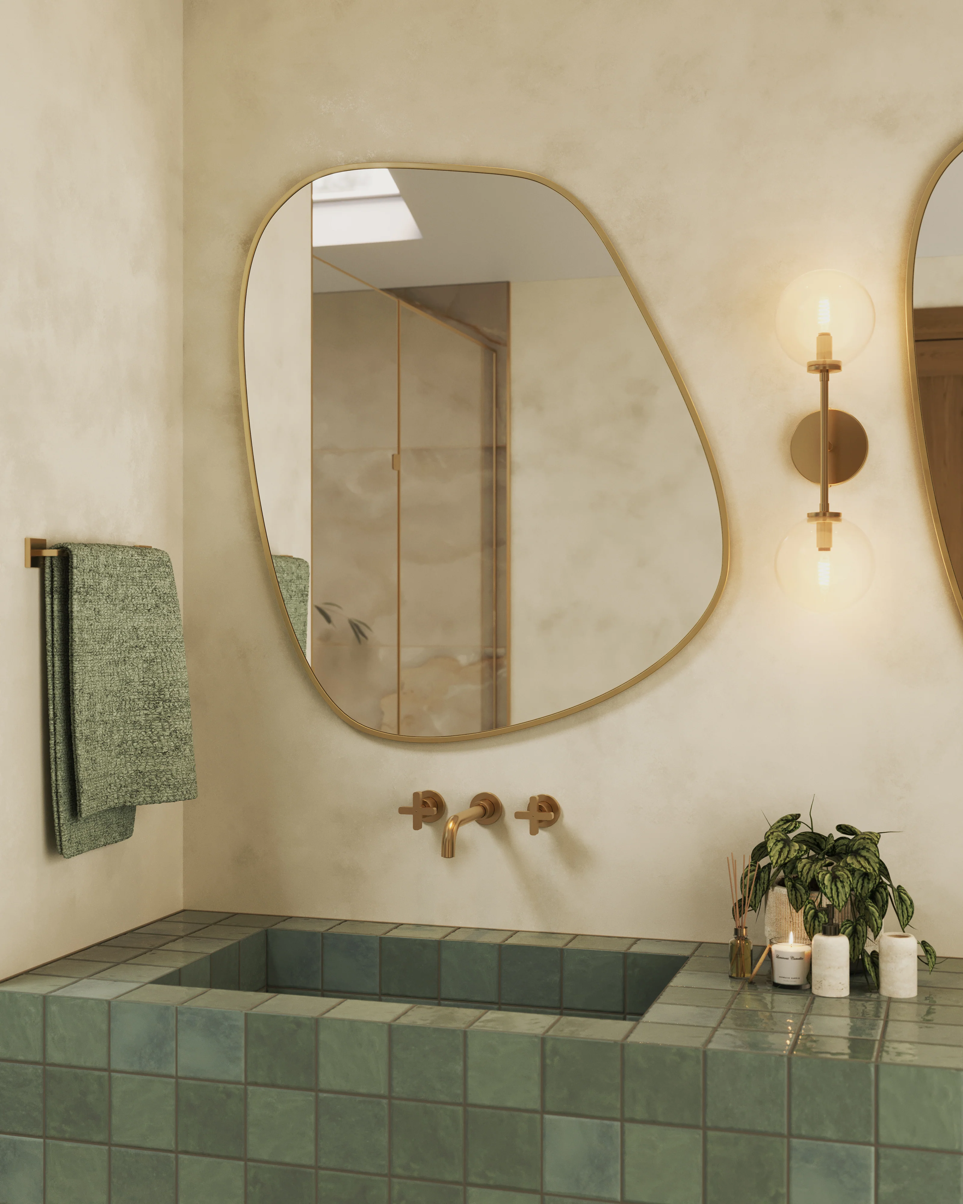 Hailey 20" 2 Lights Wall/Vanity Light in Aged Gold/Clear Glass - Image 8
