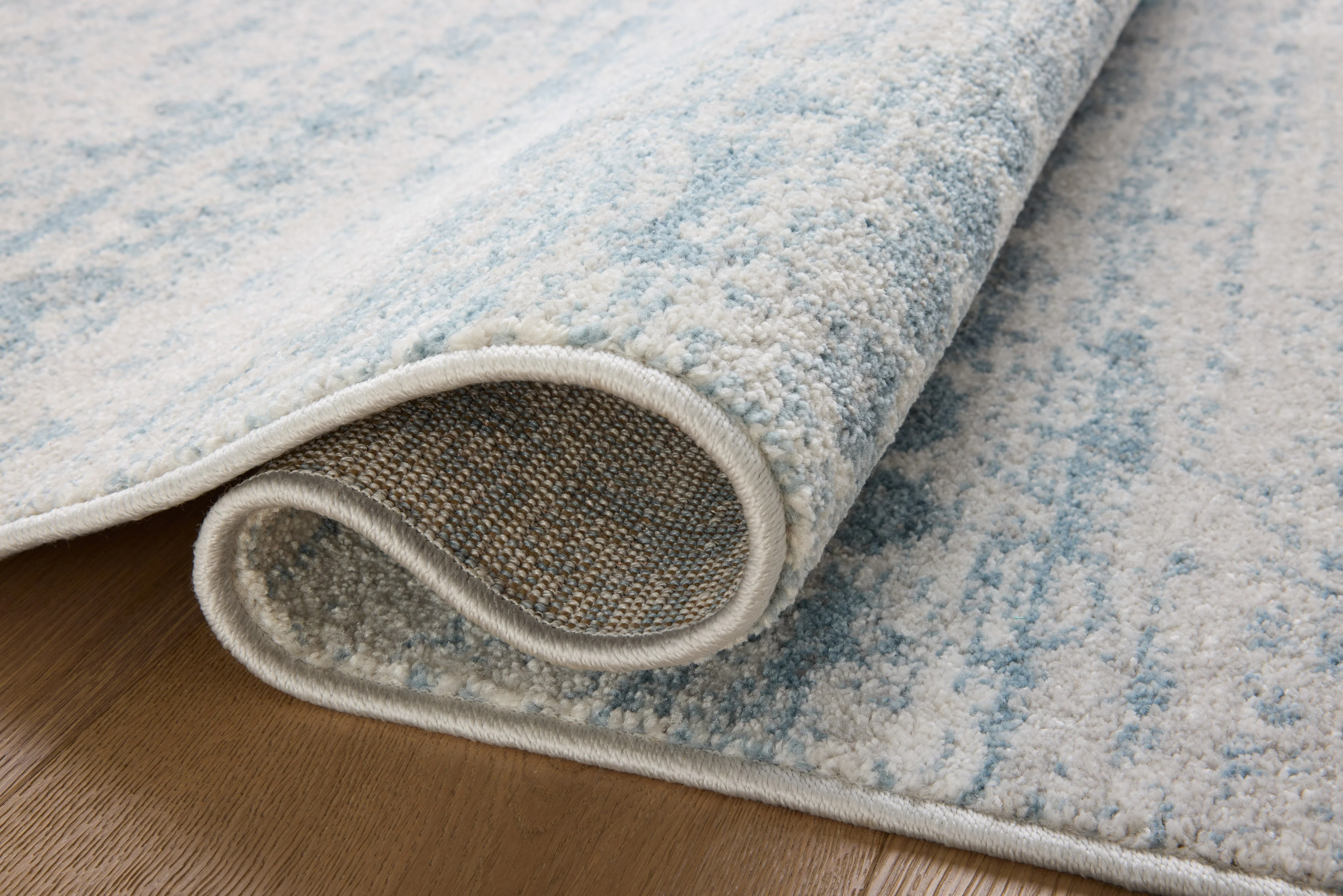 Liddy Rug in Ocean / Platinum - Image 5