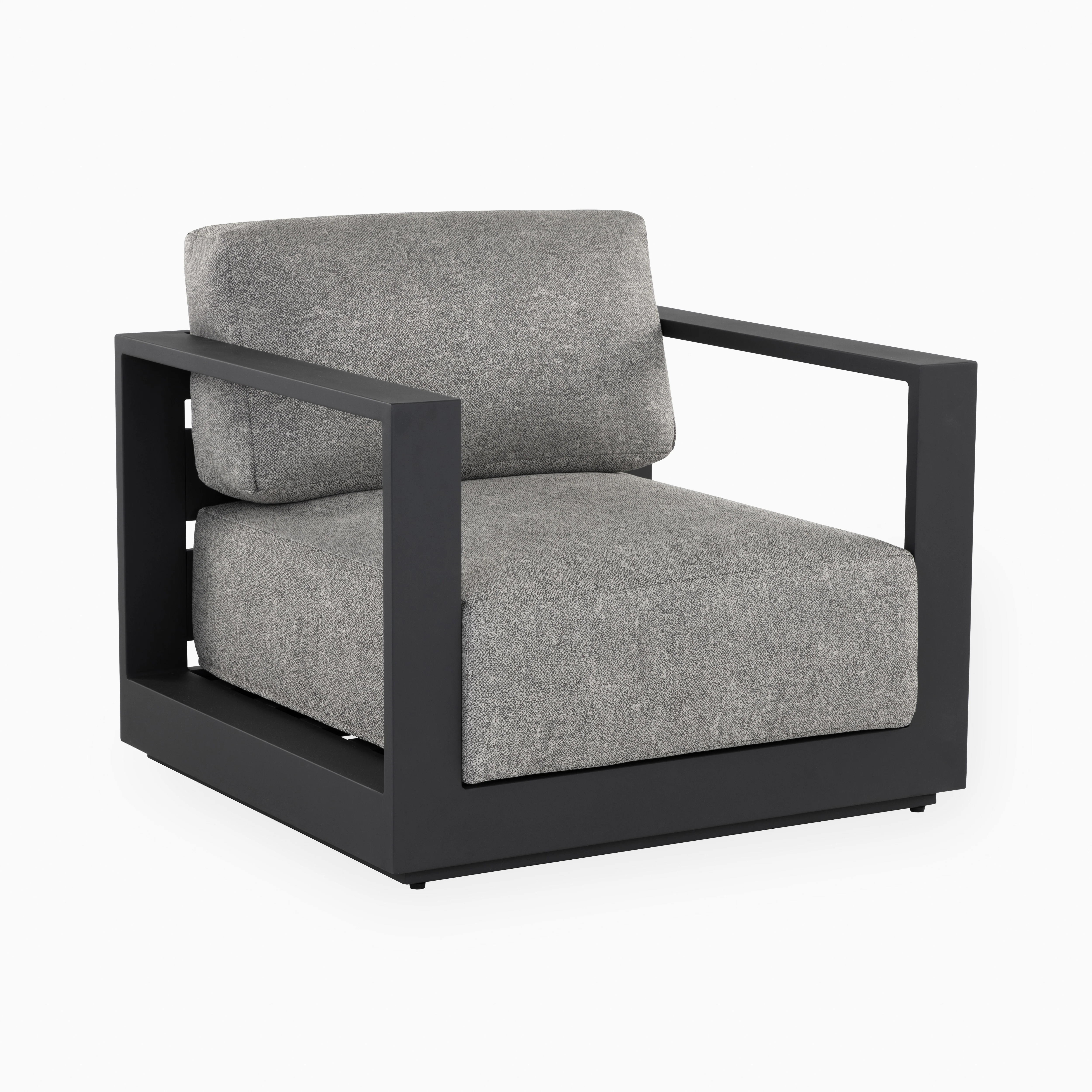 Noa Outdoor Lounge Chair in Grey
